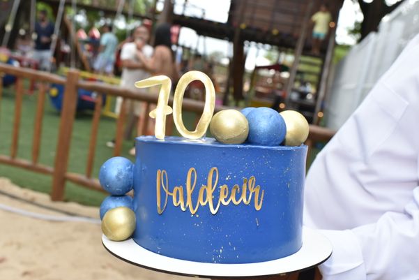 Bolo de aniversário de Valdecir Torezani