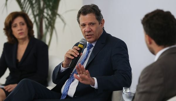 Ministro da Fazenda, Fernando Haddad, discute sobre reforma tributária e os desafios econômicos do Brasil no evento, E Agora Brasil?