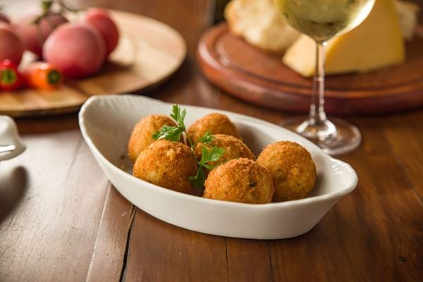 ARANCINI COM QUEIJO por Festival Gastronômico Praia Gourmet