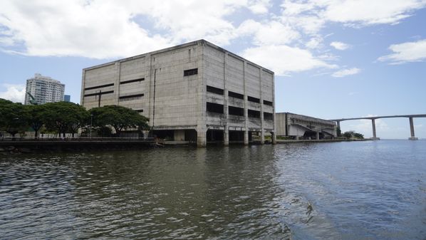Construção do complexo cultural do arquiteto em Vitória ficou quase uma década parado devido a problemas com empresas responsáveis pela obra