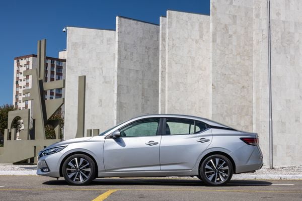 Novo Nissan Sentra - Design externo por Nisan/Divulgação