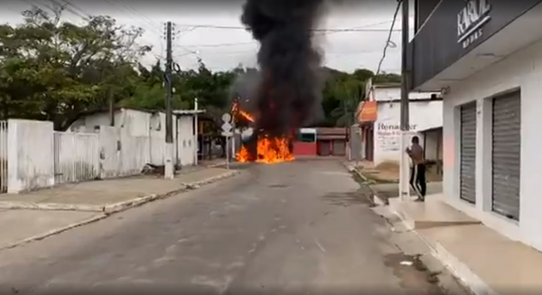 Rio Grande do Norte tem terceira noite de ataques e serviços públicos param