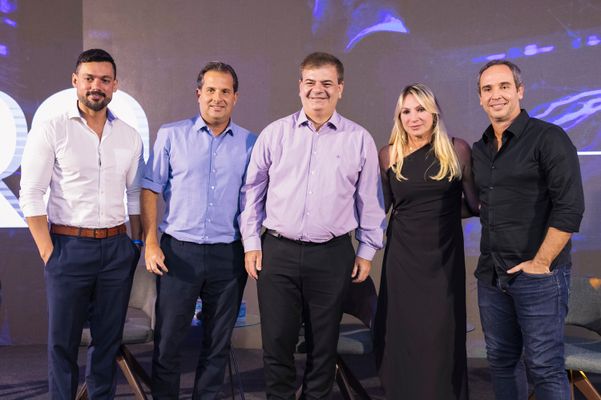 Flavio Cossetti, Andre Rutowitsch, Gustavo Peixoto, Vanessa Kischner e Caio Ribeiro