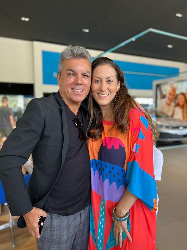 Ivan Aguilar e Carol Veiga