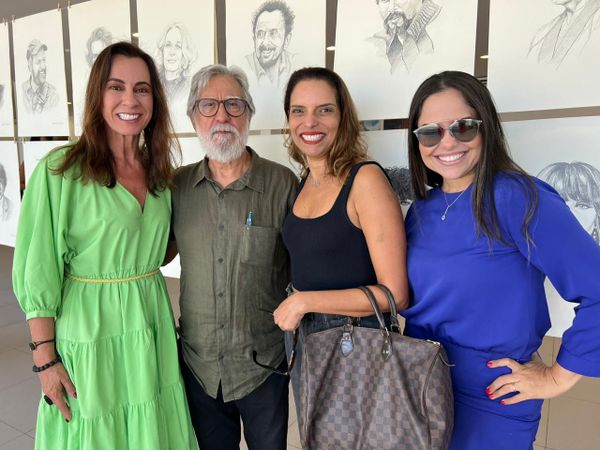 Luciana Almeida, Wagner Veiga, Bruna Medeiros e Tatiana Coutinho.