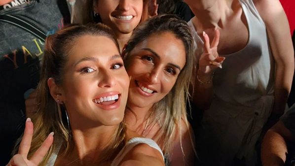 Apresentadora compartilhou nas redes sociais, nesta segunda (20), que conseguiu resolver a situação e assistiu ao show