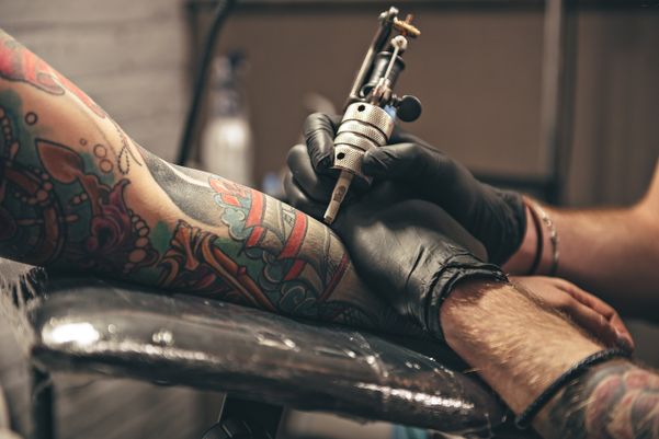Tatuagem, tatuador