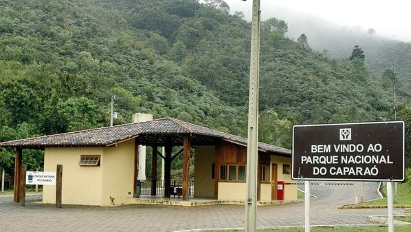Homem de 42 anos é investigado por um assassinato ocorrido em janeiro e já havia fugido da polícia dias antes