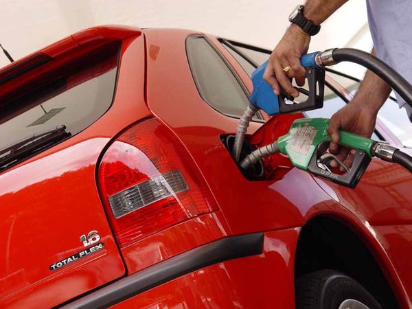 O modelo total flex da montadora podia receber tanto gasolina quanto etanol