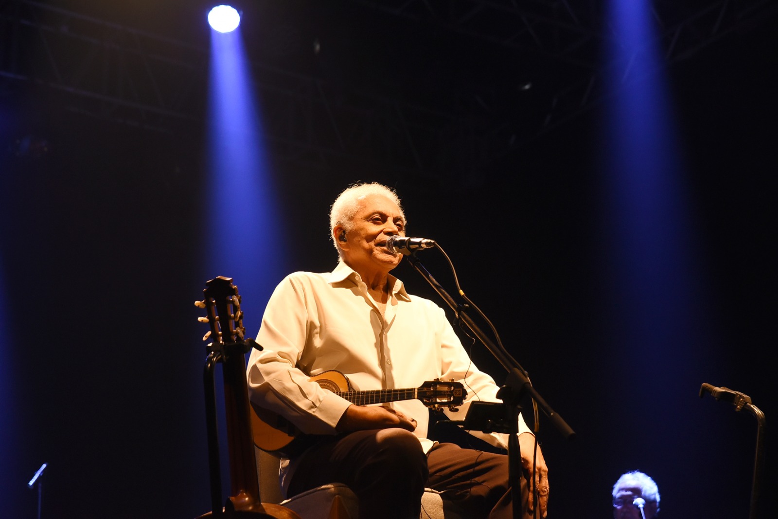 O cantor apresentou a turnê '80 anos' e seus maiores sucessos  neste sábado (25), no Espaço Patrick Ribeiro