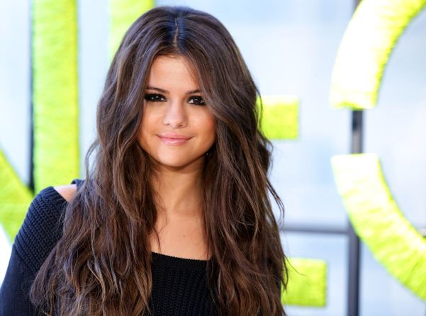 A cantora Selena Gomez em 2013