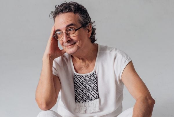 Carlos Papel completa 70 anos em espetáculo no Sônia Cabral