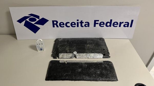 Receita Federal encontra cocaína negra em mala no Aeroporto de Vitória por Divulgação | Receita Federal