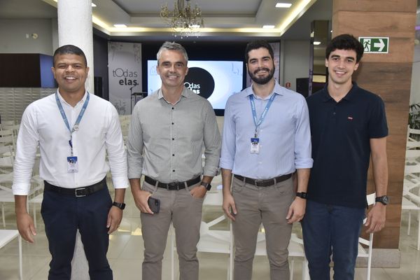 Equipe da TV Gazeta Sul por @wallacehullfotografias