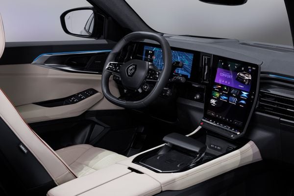 Detalhes internos do novo Renault Espace 2024 por Renault/Divulgação