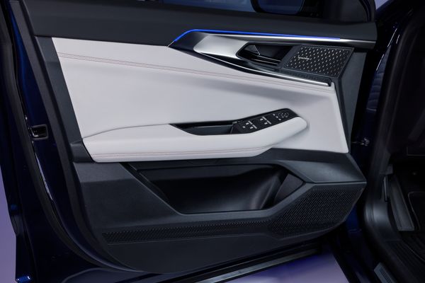Detalhes internos do novo Renault Espace 2024 por Renault/Divulgação