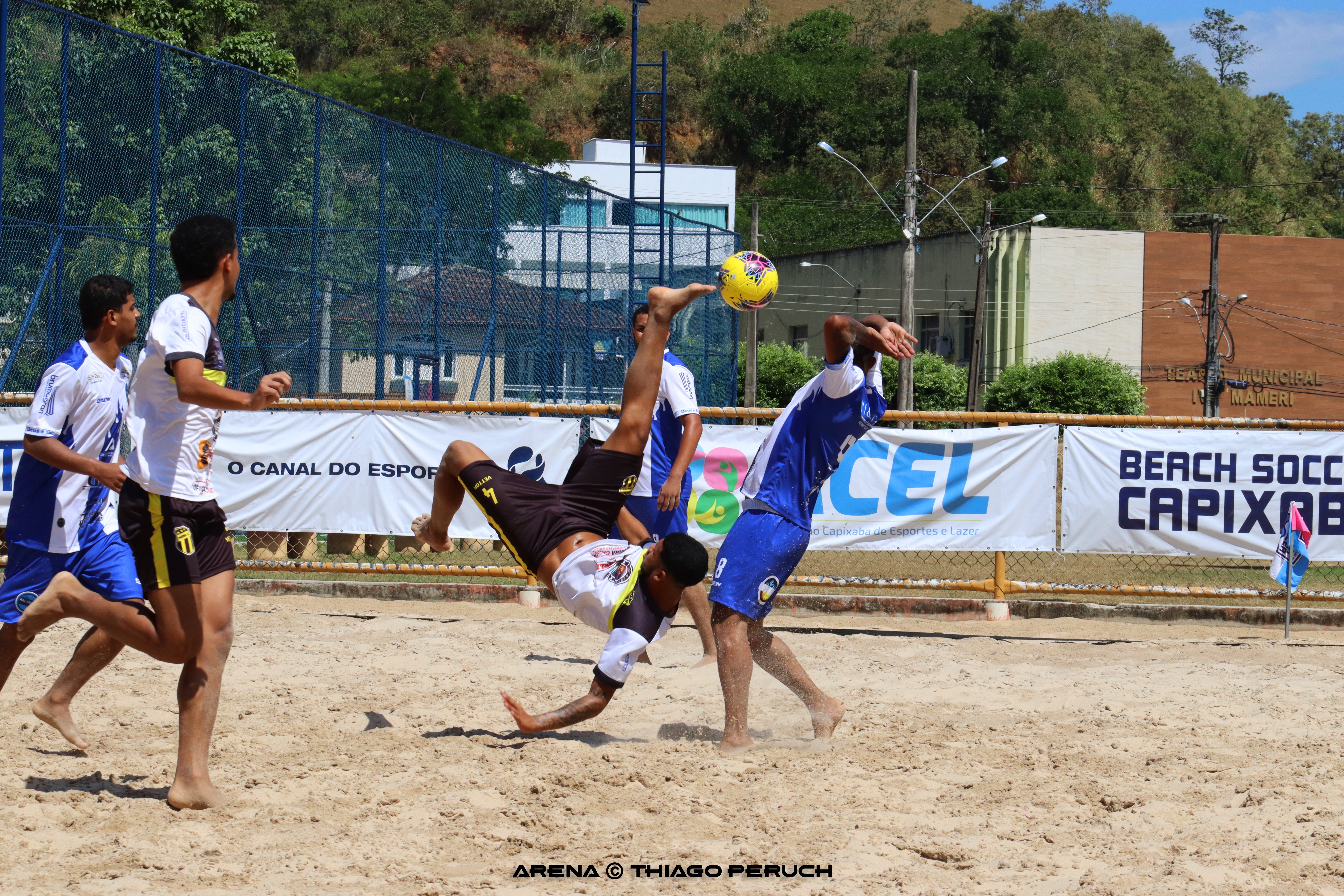 A Gazeta  Campeonato Estadual de Beach Soccer começa neste fim de