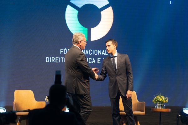 Fórum Nacional de Direito, Política e Economia