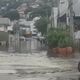 Imagem - Maré alta invade ruas e provoca alagamentos em bairros de Vitória