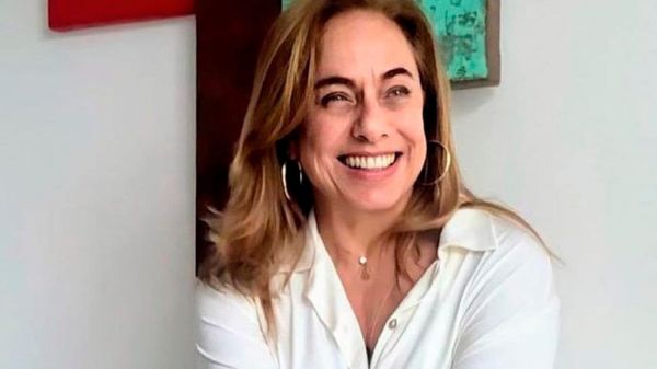 Cissa Guimarães vai apresentar Sem Censura na TV Brasil