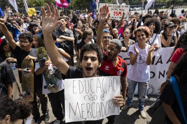 Estudantes fazem protestos no Masp pedindo a revogação do Novo Ensino Médio
