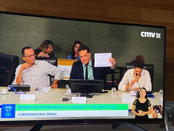 Luiz Emanuel, Leonardo Monjardim e Karla Coser em reunião da Corregedoria da Câmara de Vitória