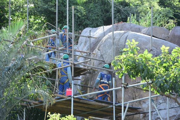 Prefeitura de Vitória inicia obras para conter estrutura rochosa no Parque Pedra da Cebola
