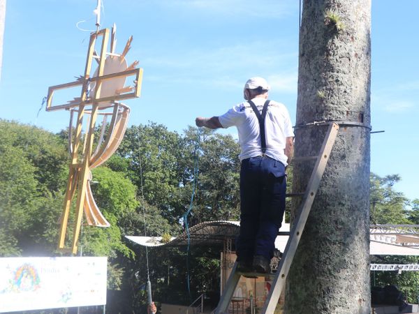 Terço Gigante é erguido no Convento da Penha por Divulgação / Fernando Ribeiro