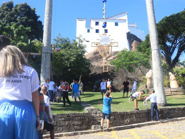 Terço Gigante é erguido no Convento da Penha por Divulgação / Fernando Ribeiro