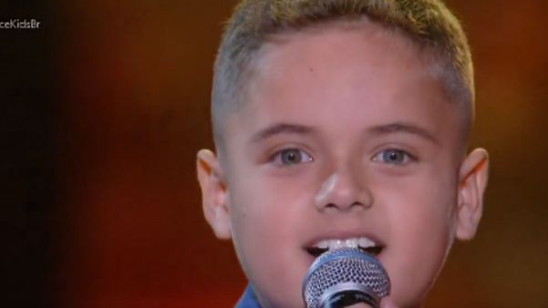 Capixaba de 9 anos, Bernardo Caliman canta 'Sinônimos' e avança no The Voice Kids 2023