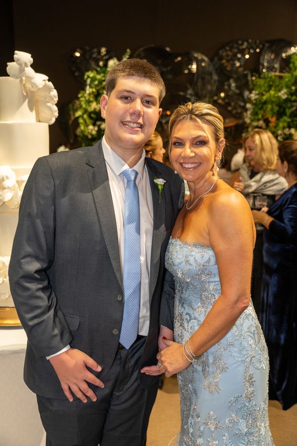 Patricia e o filho José Victor Finamore