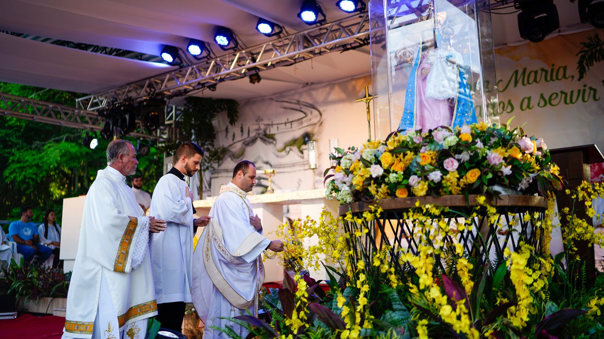 Missa no segundo dia do oitavário da Festa da Penha 2023 no Campinho do Convento