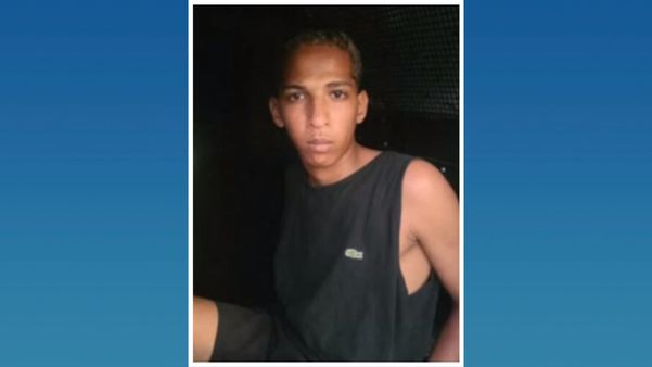 Gabriel Costa Santana, de 20 anos, é um dos suspeitos de roubar marmoraria em Fundão nessa segunda-feira (10)