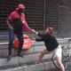 Imagem - Vaquinha para entregador agredido no Rio comprar casa ultrapassa R$ 100 mil