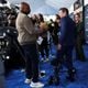 Jeremy Renner compareceu à estreia de 'Rennervations', nova série do ator, em Los Angeles, California, nesta segunda (11)