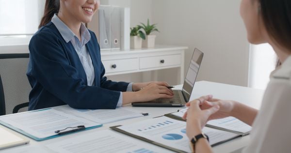A pesquisa considerou apenas usuários que declararam identificação com o gênero feminino e com interesse em comprar ou alugar imóvel. 
