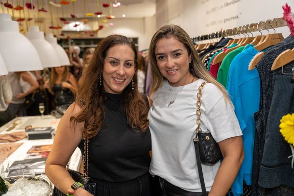 Carol Veiga e Vivien Tavares