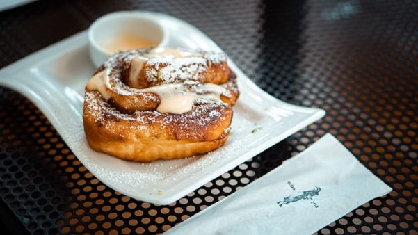 Cinnamon roll da Kaffa Cafeteria, em Jardim da Penha, Vitória por Kaffa/Divulgação