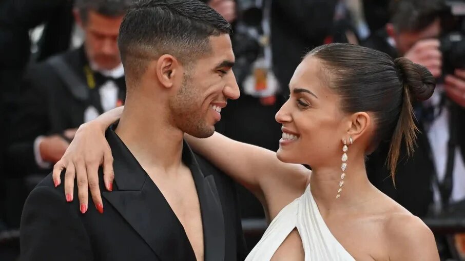 A Gazeta | Ex-mulher de Hakimi pede div&oacute;rcio, mas n&atilde;o encontra bens no nome  do jogador