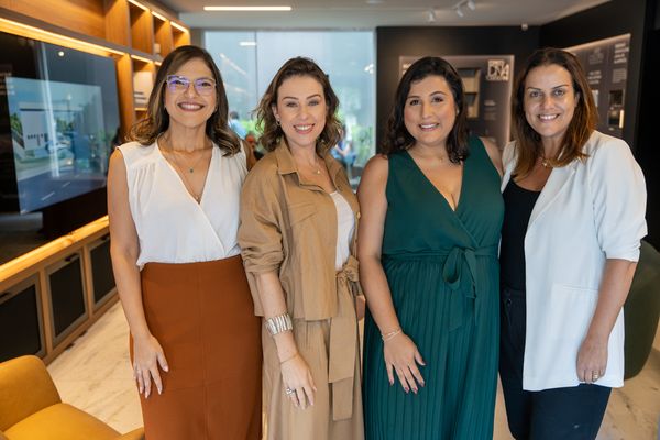Bianca Zambon, Gabi Iamonde, Pamela Silva e Juliana Goulart