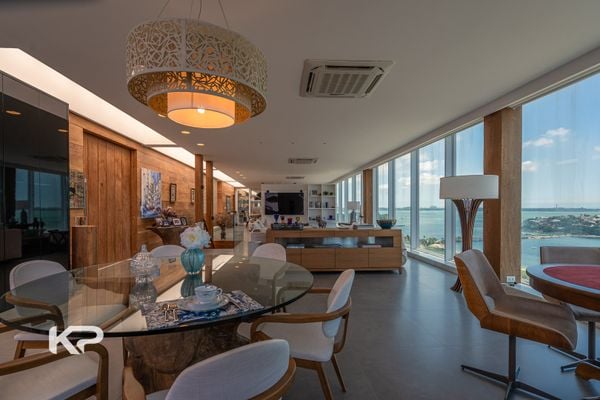 Cobertura triplex no Edifício Victor Hugo, na Praia do Canto, em Vitória por Kleverson Passos/Divulgação