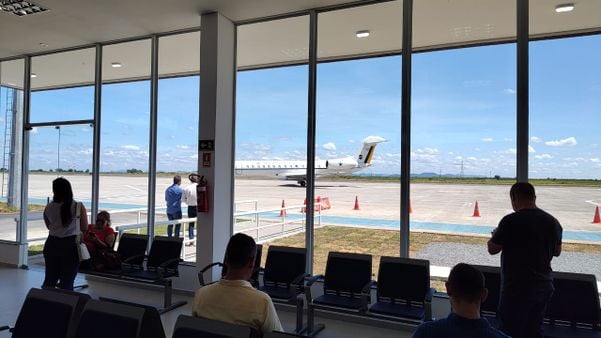 O terminal terá capacidade para receber até 200 passageiros e cinco voos comerciais por dia.