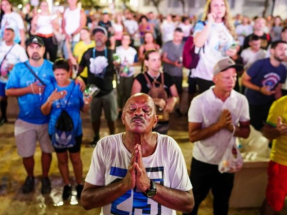 Fieis se emocionam na Romaria dos Homens por Vitor Jubini