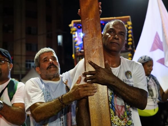 Emoção e fé durante a Romaria dos Homens por Fernando Madeira