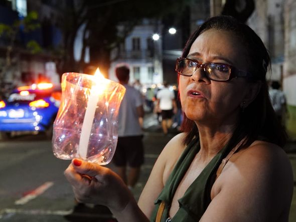 Fiel segue procissão durante a Romaria dos Homens por Fernando Madeira