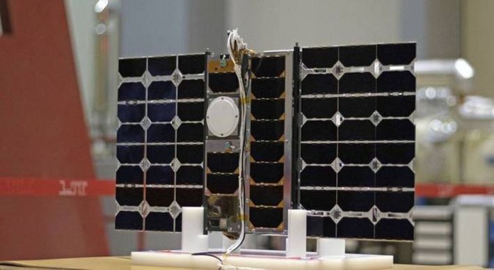 O VCUB1 é o primeiro satélite de Observação da Terra e Coleta de Dados projetado pela indústria nacional e demonstra a capacidade de realizar missões espaciais avançadas
