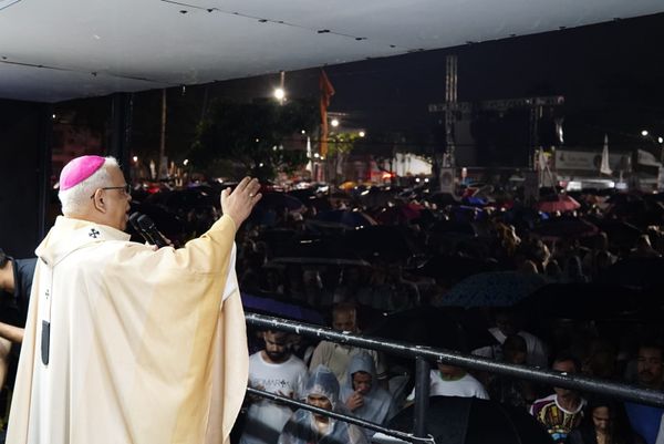 Dom Dario Campos, arcebispo de Vitória, comanda celebração de encerramento da Romaria dos Homens por Fernando Madeira