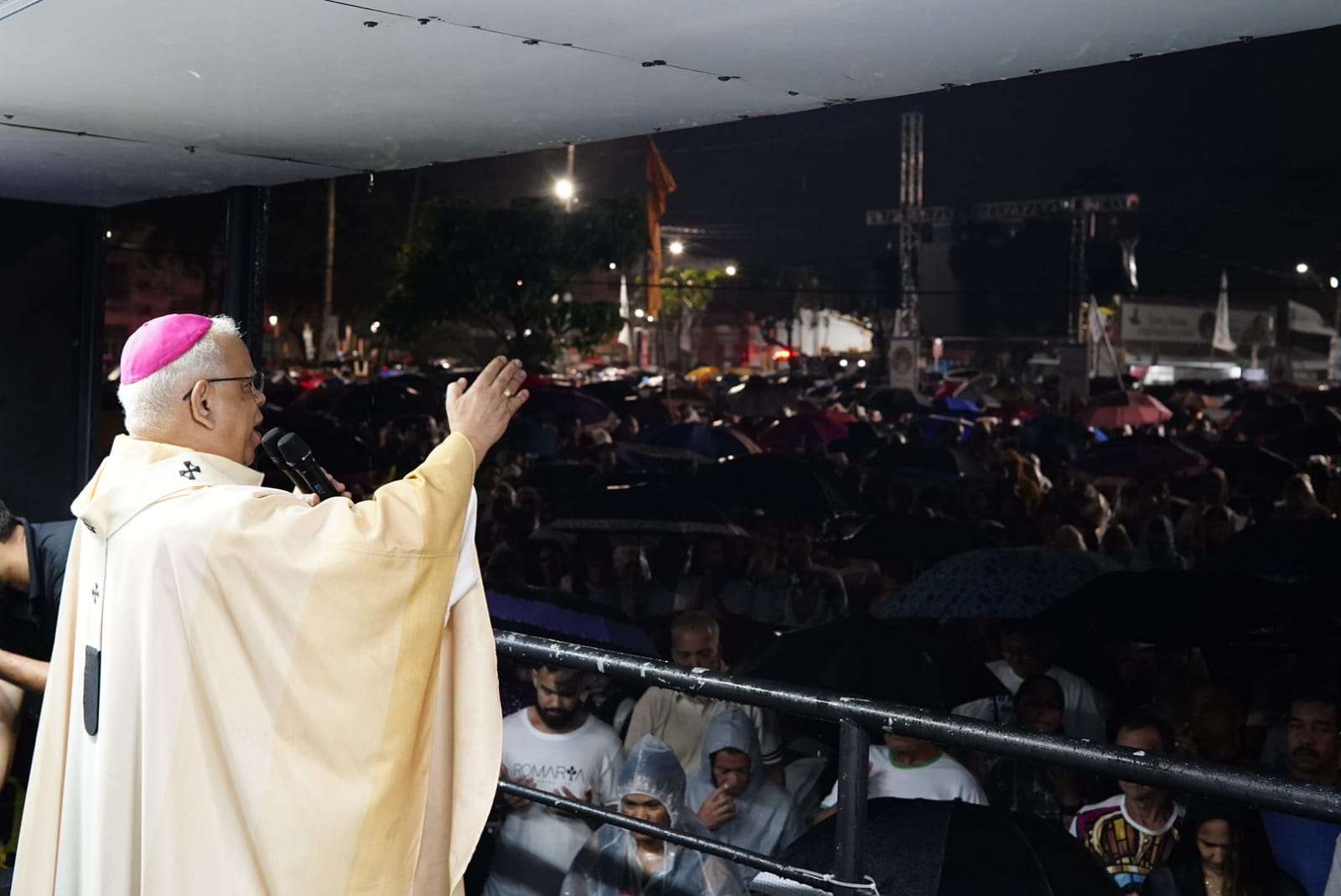 Dom Dario Campos, arcebispo de Vitória, comanda celebração de encerramento da Romaria dos Homens(Fernando Madeira)