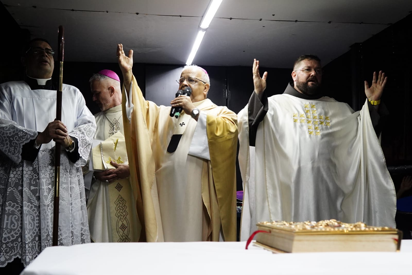 Dom Dario Campos comanda celebração de encerramento da Romaria dos Homens(Fernando Madeira)