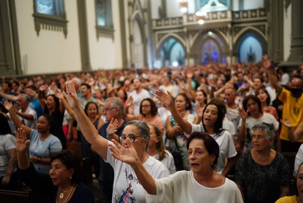 Missa na Catedral de Vitória antes da Romaria dos Homens por Vitor Jubini